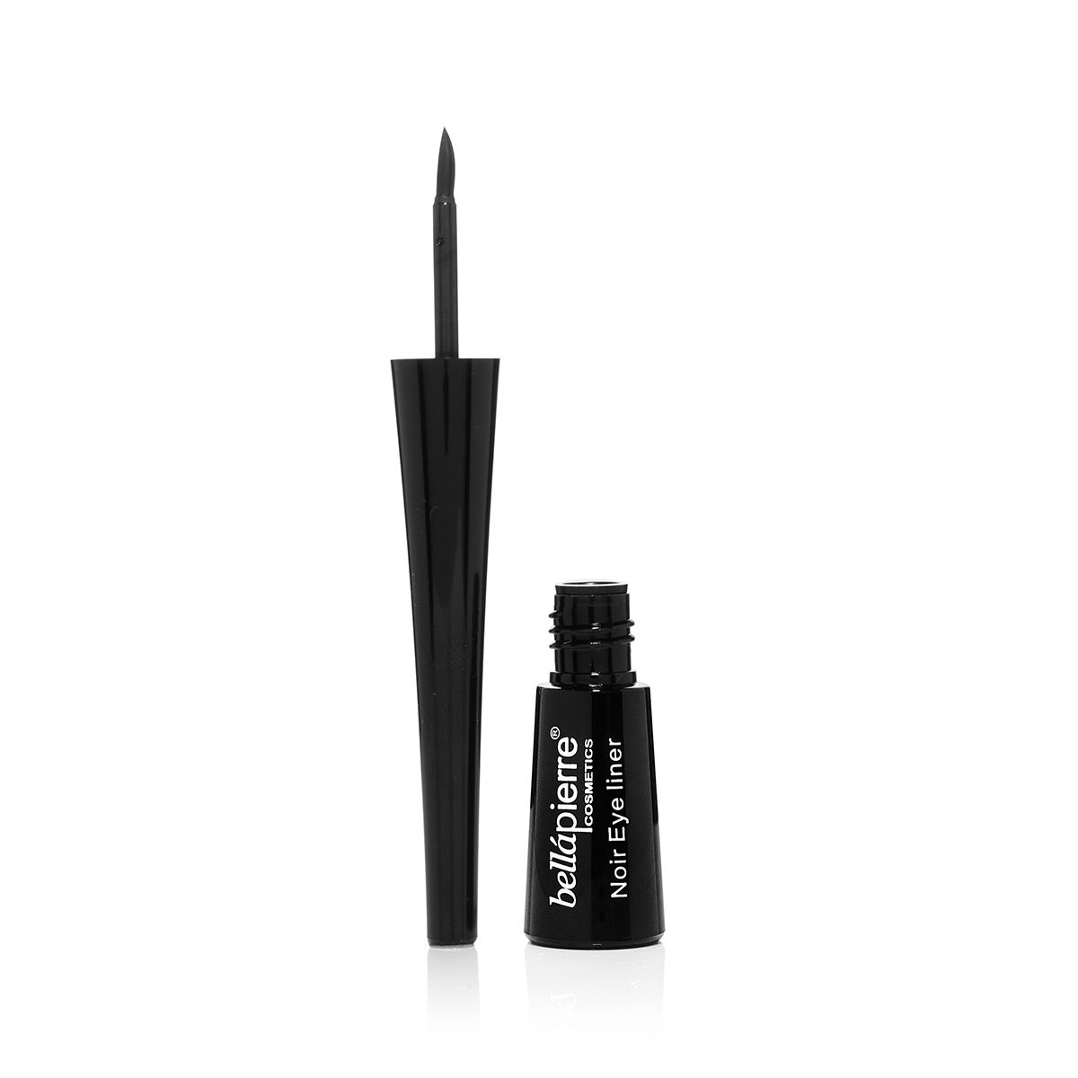 Delineador líquido / Liquid Eyeliner - Bellapierrechile
